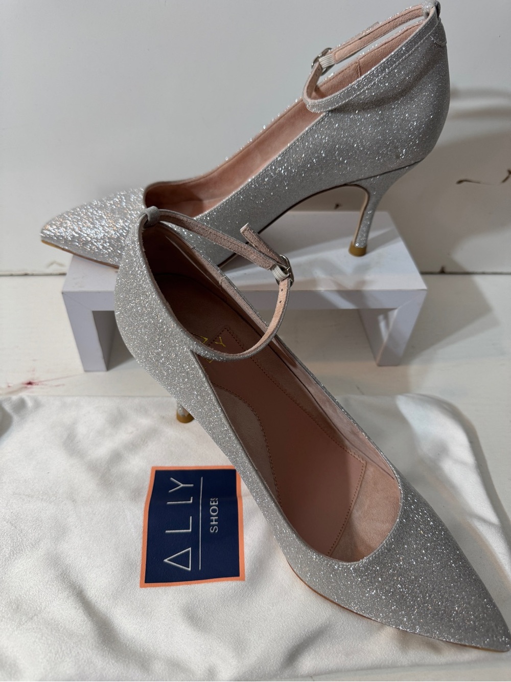 ALLY PUMPS WITH ANKLE-STRAP! BRAND NEWl HAS ORIGINAL DUSTBAGS. MSRP 355.00